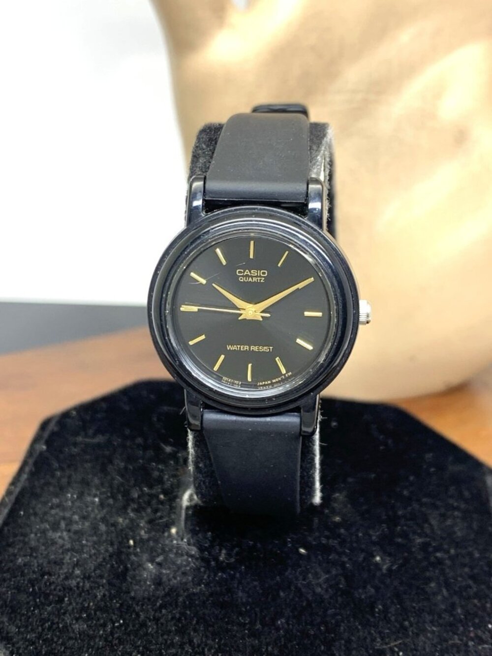 Casio Women's Watch LQ139 Quartz Analog Black Dial Resin Band 25mm
